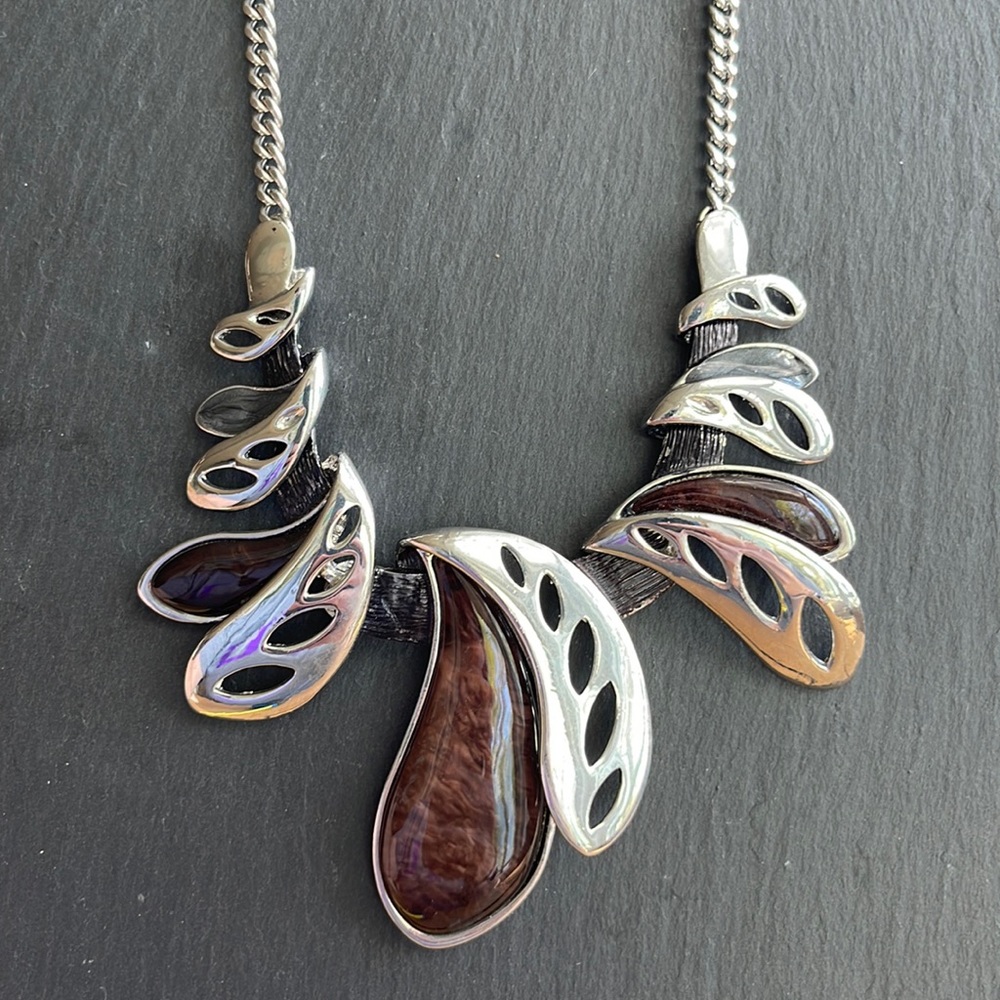 Gorgeous silver and brown necklace